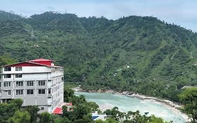 Spt Clarks Inn Suite, Mandi